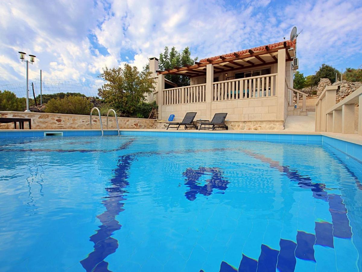 Holiday Home Villa Tonka By Interhome スティヴァン エクステリア 写真